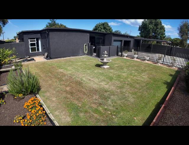 3 BEDROOM HOUSE FOR SALE IN GEORGE SOUTH